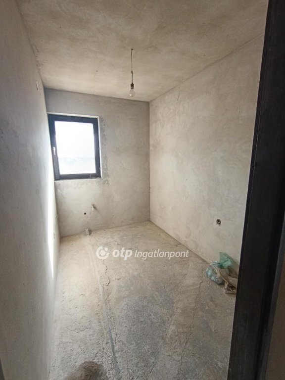 6 bed · 170m² · 76.000.000 ft