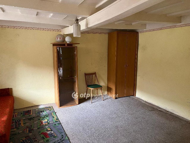 Eladó családi ház, Makláron 22.9 M Ft, 2 szobás