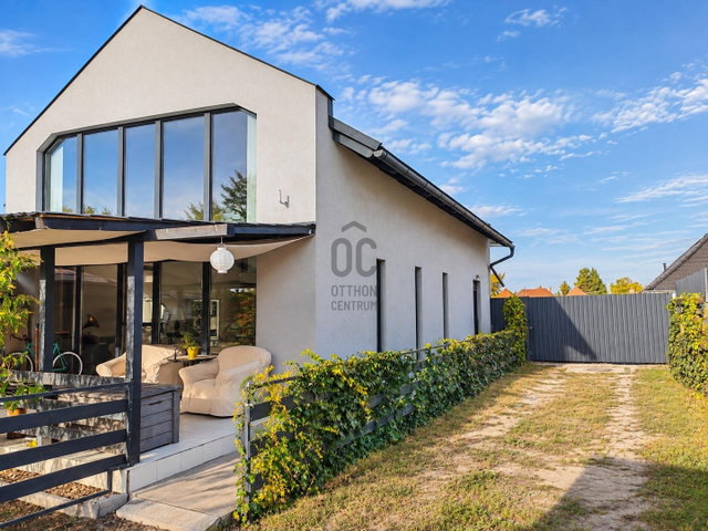 Eladó családi ház, Cegléden 79.5 M Ft, 2 szobás