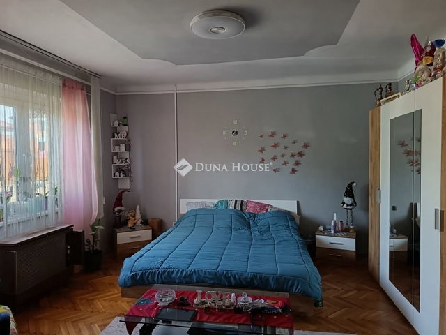 Eladó családi ház, Szegeden 72 M Ft, 3 szobás