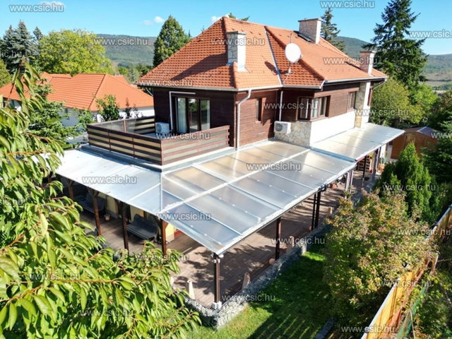Eladó családi ház, Csobánkán 159.9 M Ft, 5 szobás