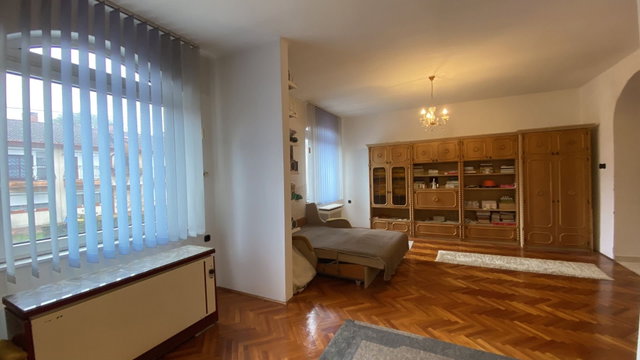 Eladó családi ház, Komádiban 39 M Ft, 6 szobás