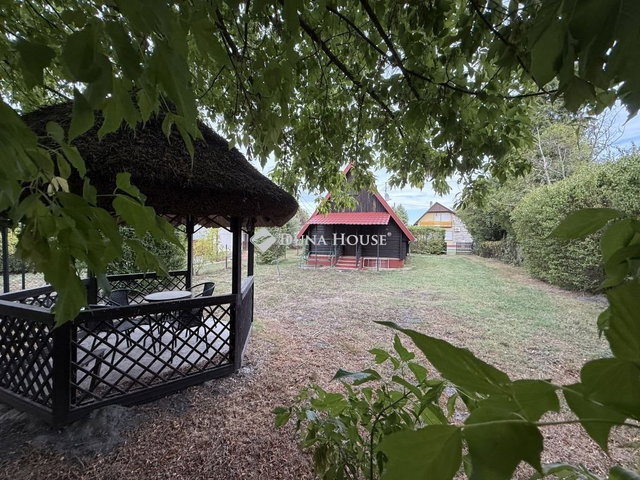 Eladó nyaraló, Balatonkeresztúron 37.9 M Ft, 2 szobás