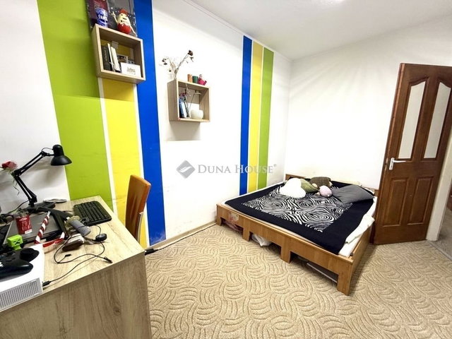 Eladó családi ház, Nagyvenyimen 38 M Ft, 3 szobás