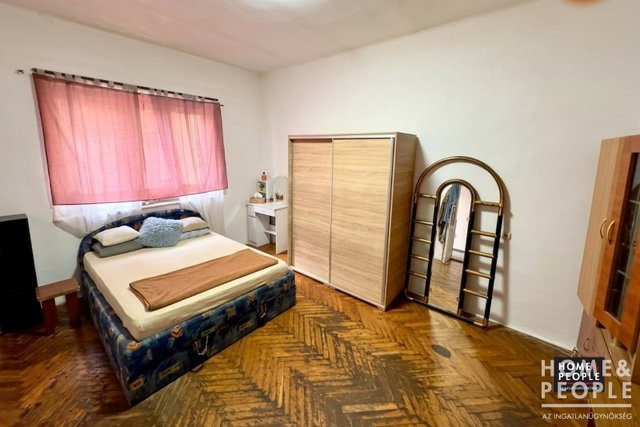 Eladó családi ház, Makón 35 M Ft, 2 szobás