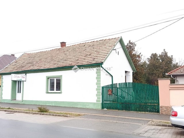Eladó családi ház, Vámospércsen 38 M Ft, 5 szobás