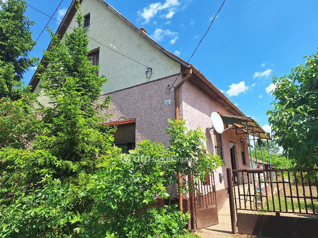 Eladó családi ház, Tiszaörsön 10.99 M Ft, 3 szobás