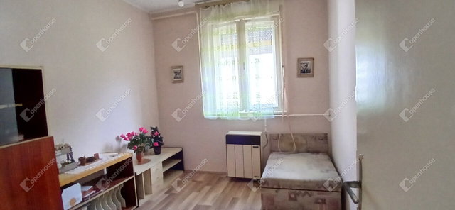 Eladó családi ház, Csesztregen 29.9 M Ft, 4 szobás