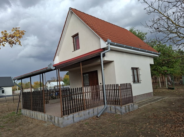 Eladó családi ház, Debrecenben 24.5 M Ft, 1+1 szobás