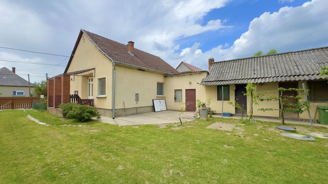 Eladó családi ház, Kémesen 29.9 M Ft, 2+1 szobás
