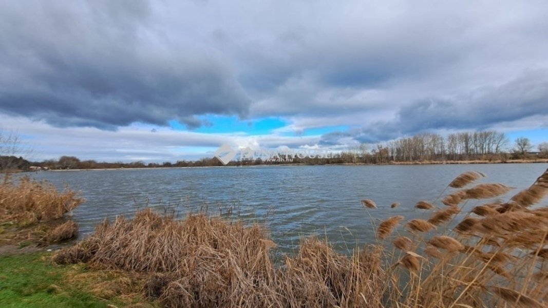 1 bed · 83m² · 139.000.000 ft