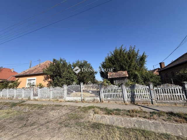 Eladó családi ház, Somogyhárságyon 14 M Ft, 3 szobás