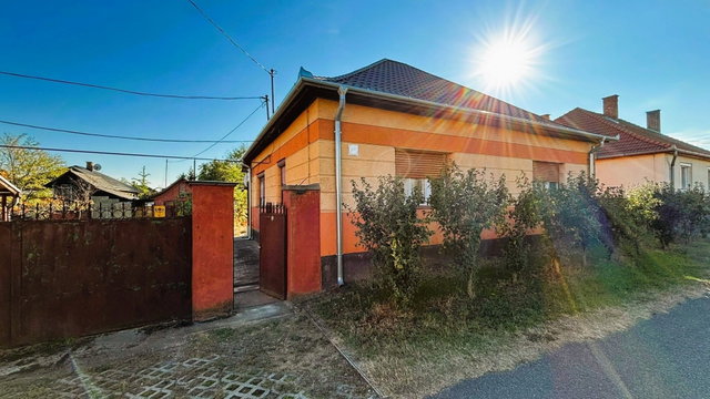 Eladó családi ház, Mikepércsen, Szabadság utcában 46.9 M Ft