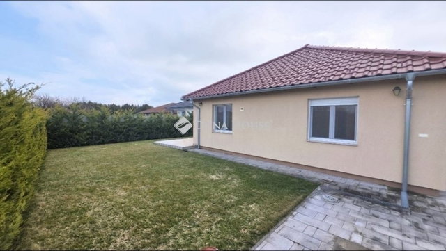 Eladó ikerház, Halásztelken 154 M Ft, 4 szobás