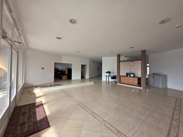 Eladó családi ház, Kulcson 280 M Ft, 50 szobás