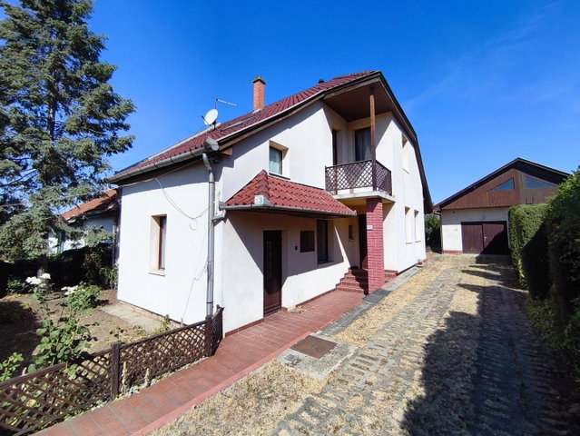Eladó ikerház, Gyöngyösön, Kassai utcában 64.9 M Ft