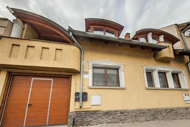 Eladó családi ház, Kecskeméten 115 M Ft, 6 szobás