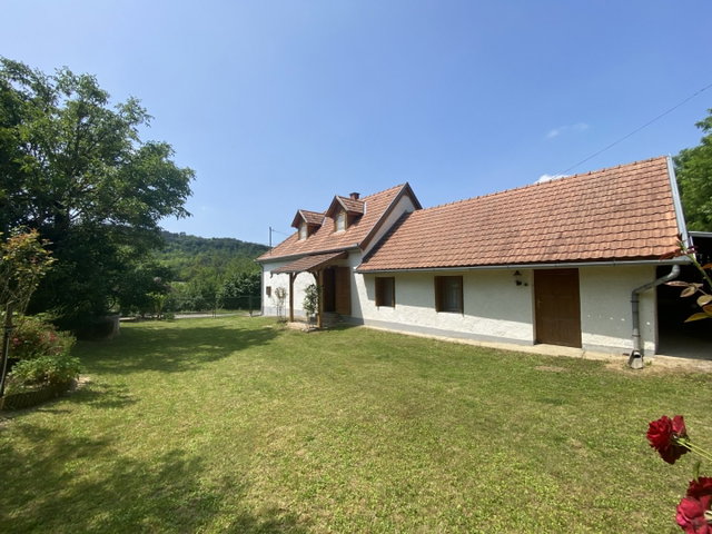 Eladó családi ház, Zalaszentgróton 49.5 M Ft, 3 szobás