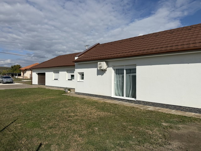 Eladó családi ház, Vilonyán 135 M Ft, 4 szobás