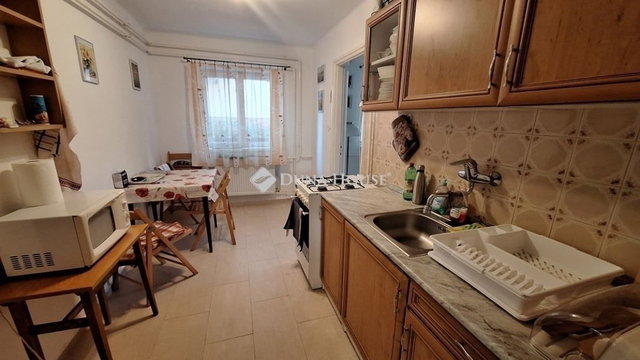 Eladó családi ház, Székesfehérvárott 125 M Ft, 6 szobás