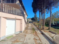 Eladó családi ház, Csömörön 190 M Ft, 8 szobás