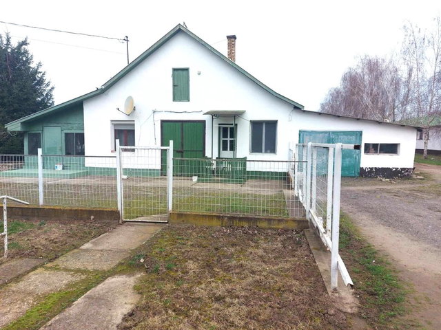Eladó mezogazdasagi ingatlan, Hosszúpályin 249 M Ft