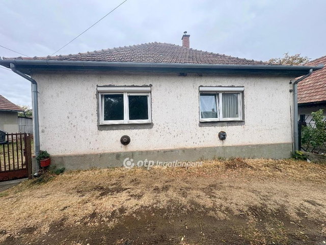 Eladó családi ház, Kálban 23 M Ft, 3 szobás
