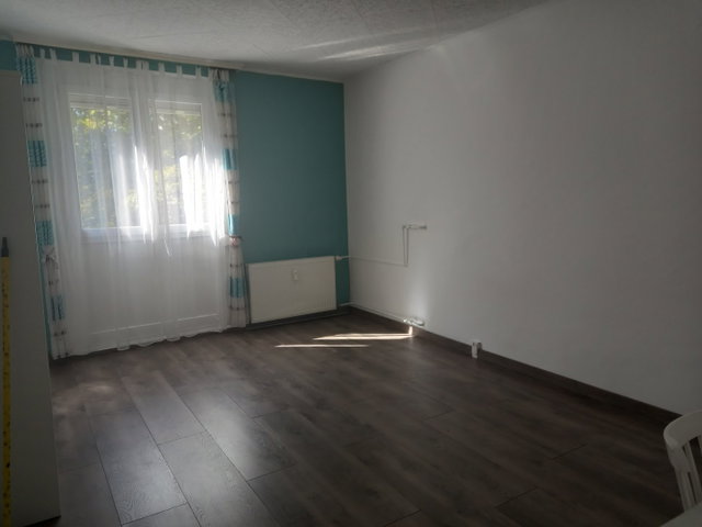 Eladó panellakás, Pécsett 35 M Ft, 1+1 szobás