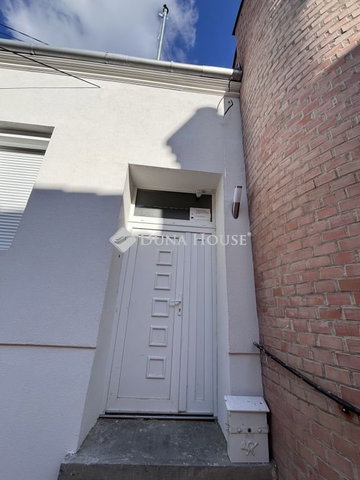 Kiadó téglalakás, albérlet, Pécsett 260 E Ft / hó, 2 szobás