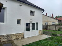 Eladó családi ház, Pápán 53 M Ft, 6 szobás