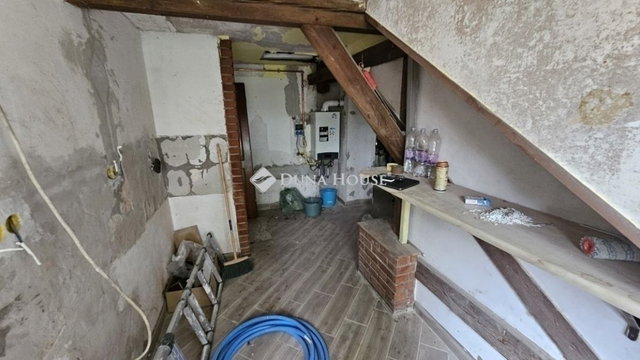 Eladó téglalakás, Budapesten, XVII. kerületben 95 M Ft, 4 szobás