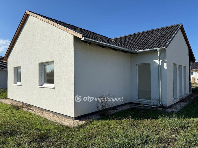 Eladó családi ház, Ráckevén 88.9 M Ft, 3 szobás