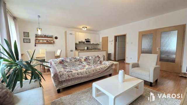 Kiadó téglalakás, albérlet, Debrecenben 490 E Ft / hó