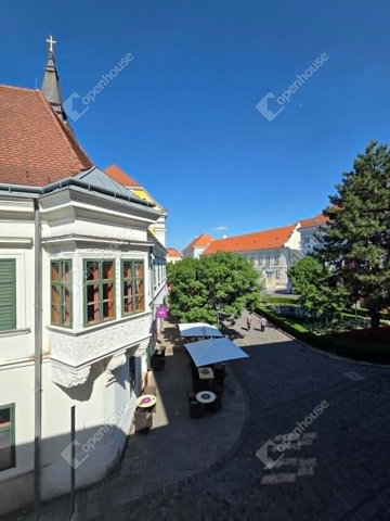 Eladó téglalakás, Székesfehérvárott 41 M Ft, 3 szobás