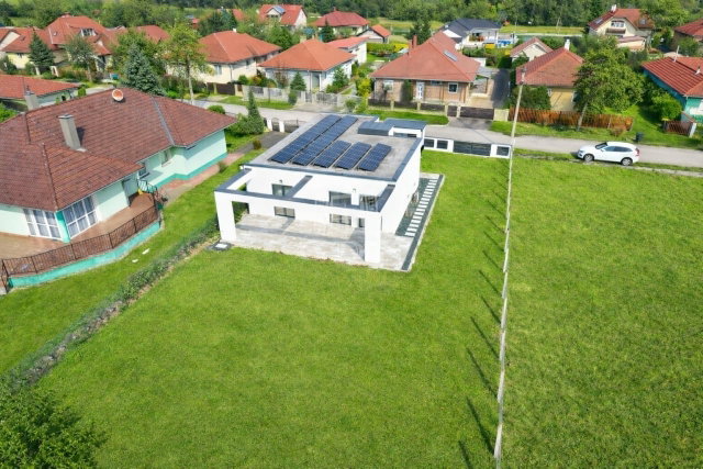 Eladó családi ház, Perenyén 116 M Ft, 3 szobás