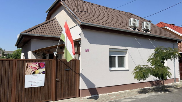 Eladó családi ház, Makón, Ibolya utcában 92 M Ft, 5 szobás