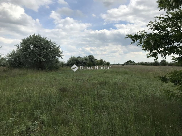 Eladó telek, Székesfehérvárott, Hernád utcában 14.9 M Ft
