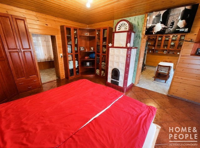 Eladó családi ház, Makón 91.99 M Ft, 4 szobás