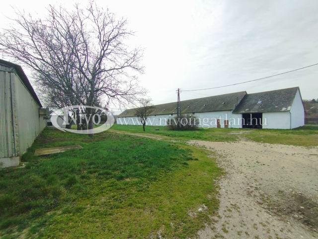 Eladó mezogazdasagi ingatlan, Veszprémben 513 M Ft