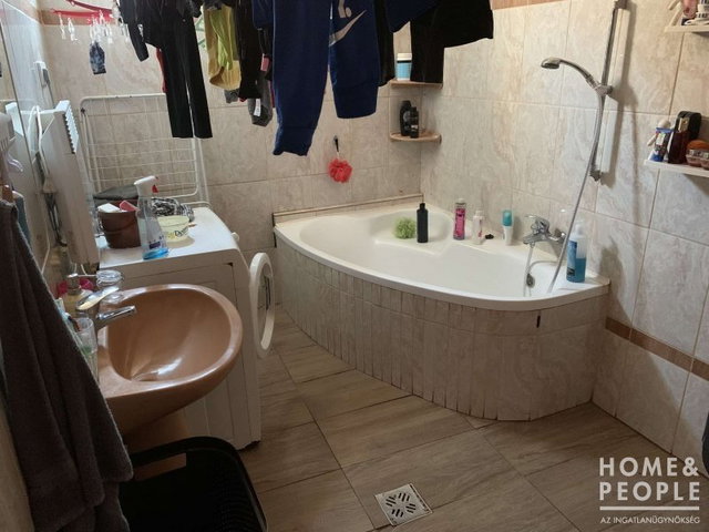 Eladó családi ház, Hódmezővásárhelyen 59 M Ft, 4 szobás