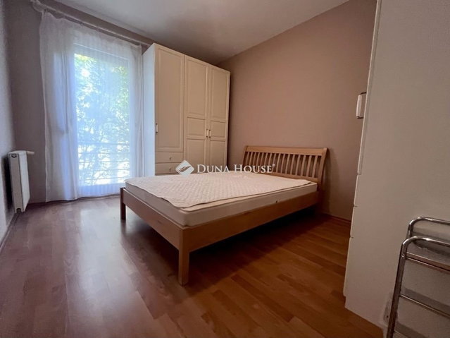 Eladó téglalakás, Kecskeméten 63.9 M Ft, 2 szobás