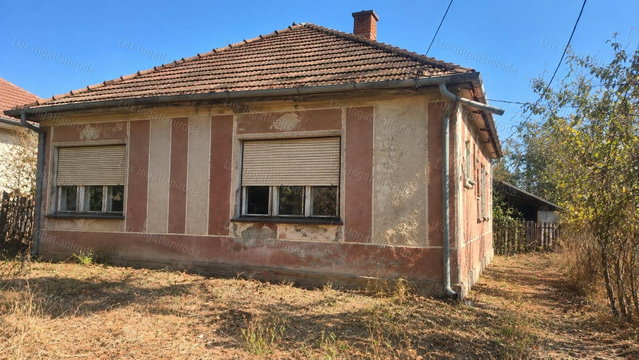 Eladó családi ház, Bakonybánkon 14.9 M Ft, 3 szobás