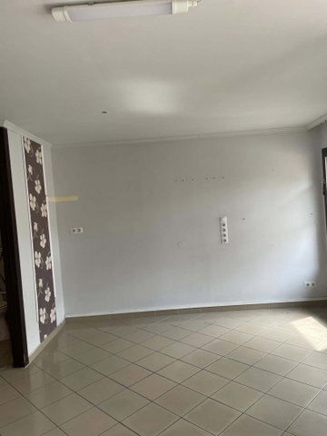 Kiadó üzlethelyiség, Csornán 45 E Ft / hó, 1 szobás