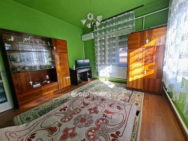 Eladó családi ház, Karcagon 32 M Ft, 2 szobás