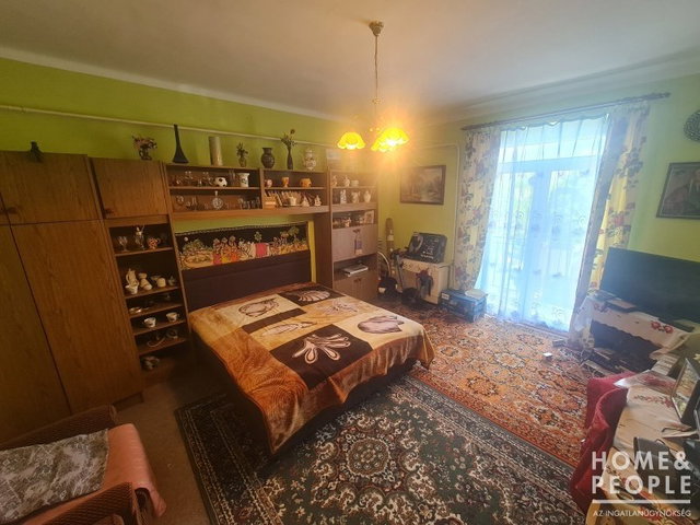 Eladó téglalakás, Hódmezővásárhelyen 27 M Ft, 1 szobás