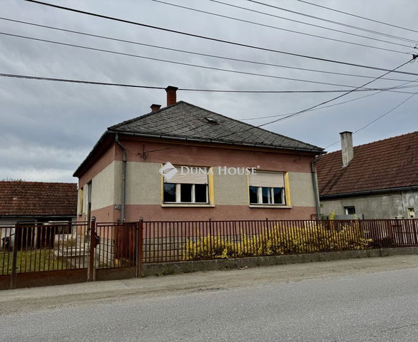 Eladó családi ház, Magyarlakon 29.9 M Ft, 3 szobás