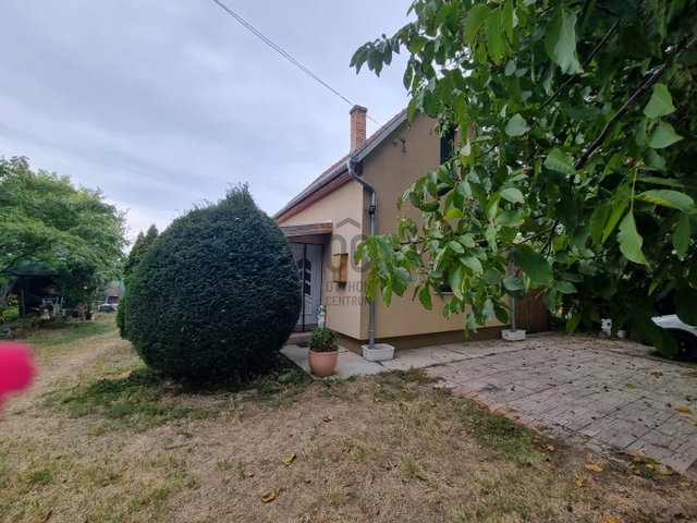 Eladó nyaraló, Balatonszabadiban 41.9 M Ft, 2 szobás