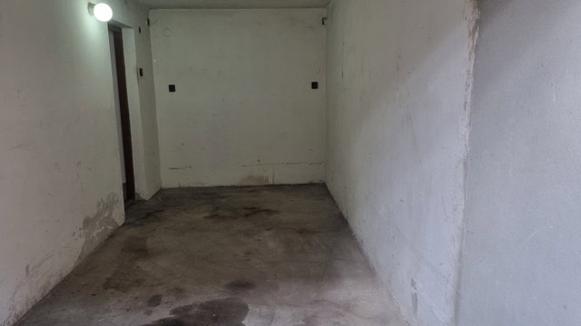 Eladó garázs, Szegeden, Szent György téren 8 M Ft