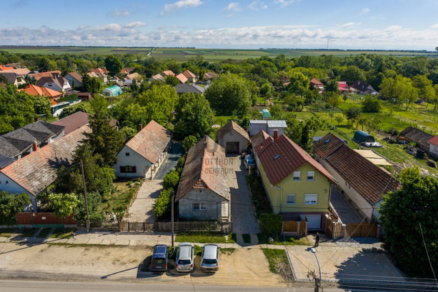 Eladó családi ház, Pázmándon 53.9 M Ft, 5 szobás