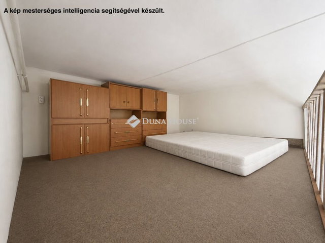 Eladó téglalakás, Budapesten, VIII. kerületben, Kőris utcában